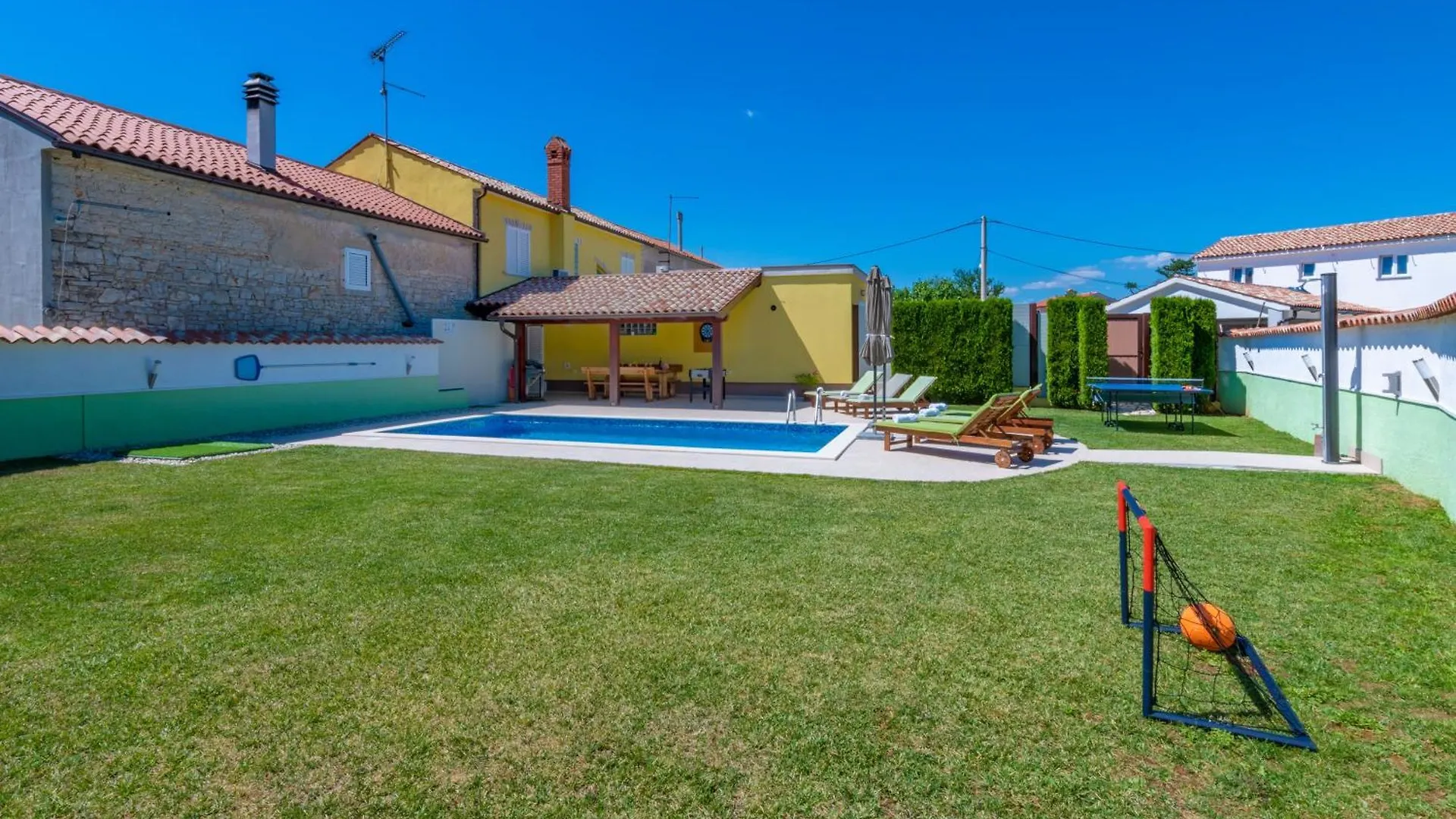 Villa Dajana, A Cozy Pet Friendly Villa Minutes From The Beach Juršići 0*,  كرواتيا