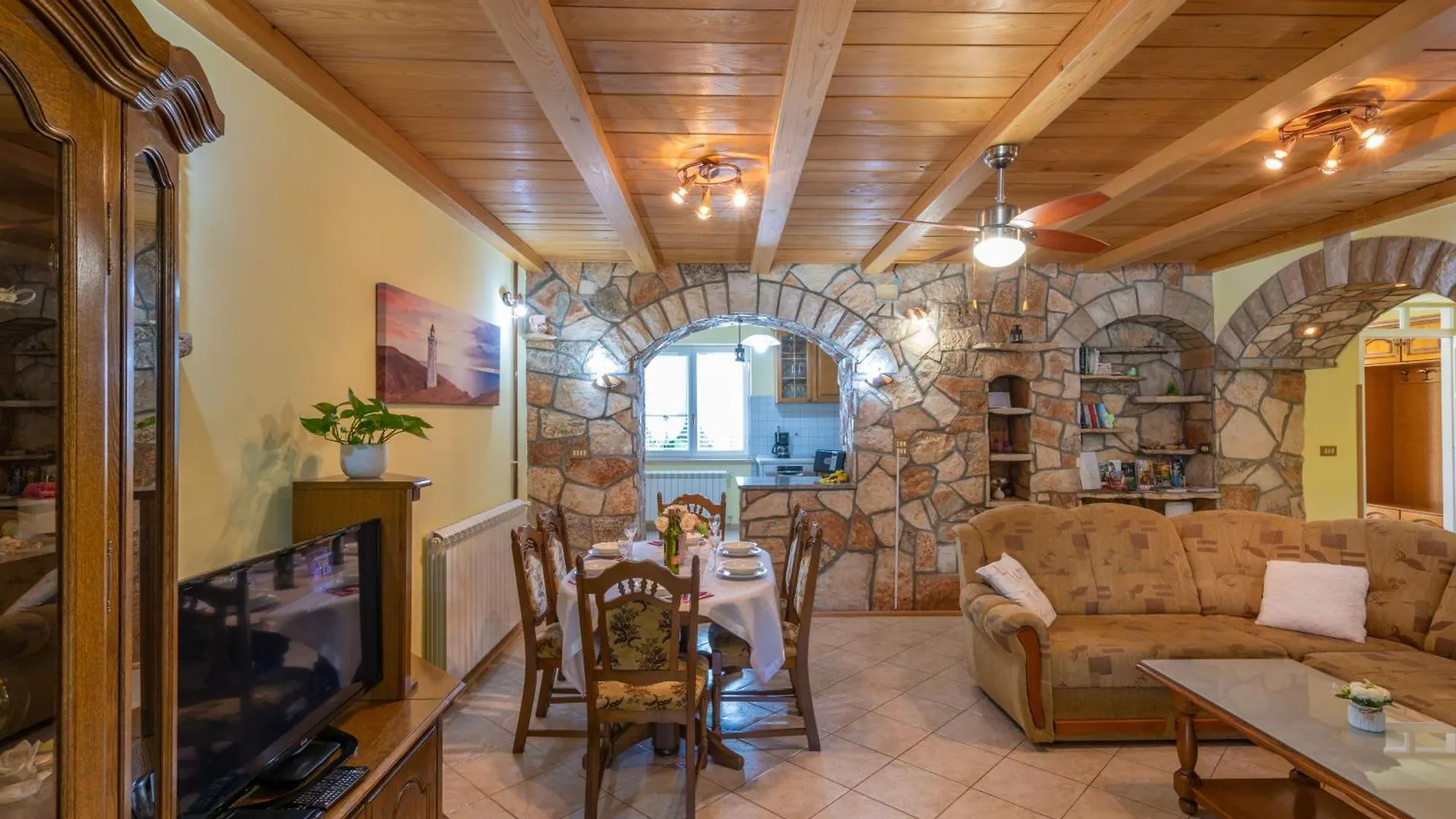 Villa Dajana, A Cozy Pet Friendly Villa Minutes From The Beach Juršići Horvátország