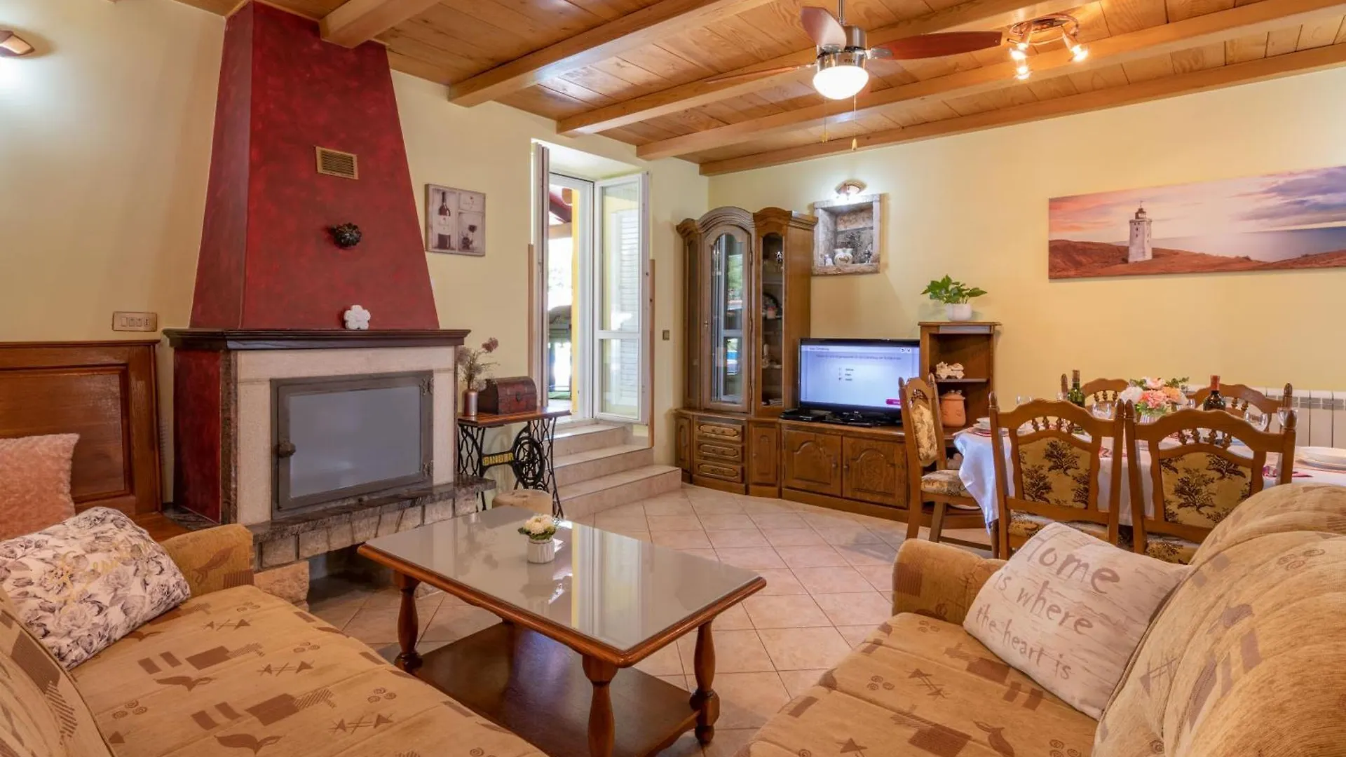 Villa Dajana, A Cozy Pet Friendly Villa Minutes From The Beach Juršići
