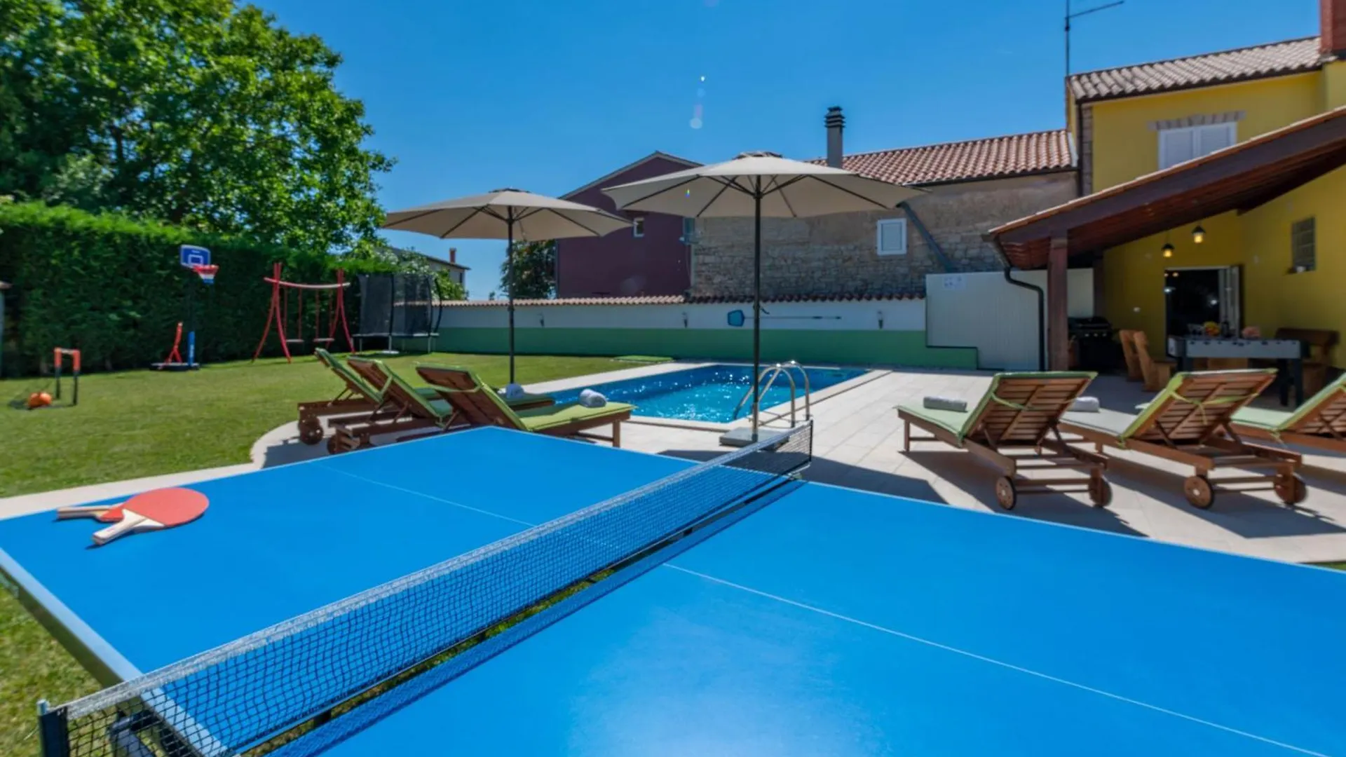 Nyaraló Villa Dajana, A Cozy Pet Friendly Villa Minutes From The Beach Juršići