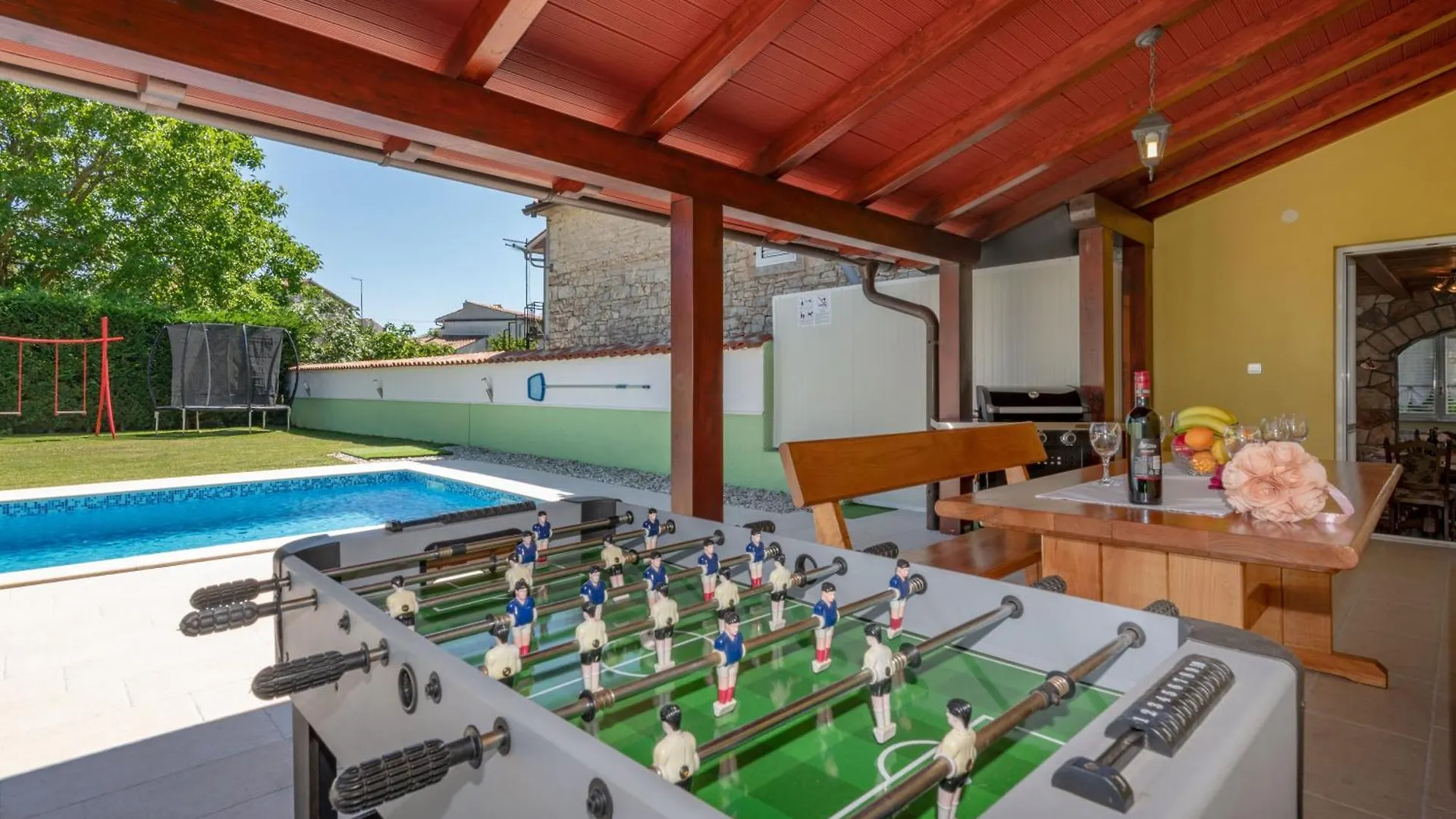 Villa Dajana, A Cozy Pet Friendly Villa Minutes From The Beach Juršići